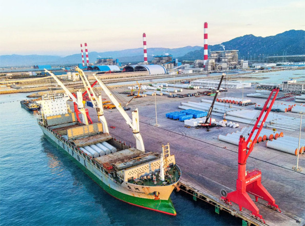 Vinh Tan International Port in Tuy Phong district, Binh Thuan province, south-central Vietnam. Photo courtesy of the port.