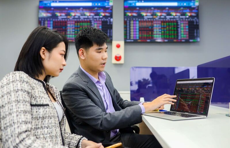 Vietnamese individuals opened 2.04 million new securities accounts in the first seven months of 2022, 2.8 times year-on-year. Photo by The Investor/Trong Hieu.