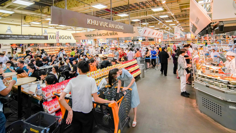 Shoppers inside an Emart store in Go Vap district, Ho Chi Minh City. Photo courtesy of Emart.