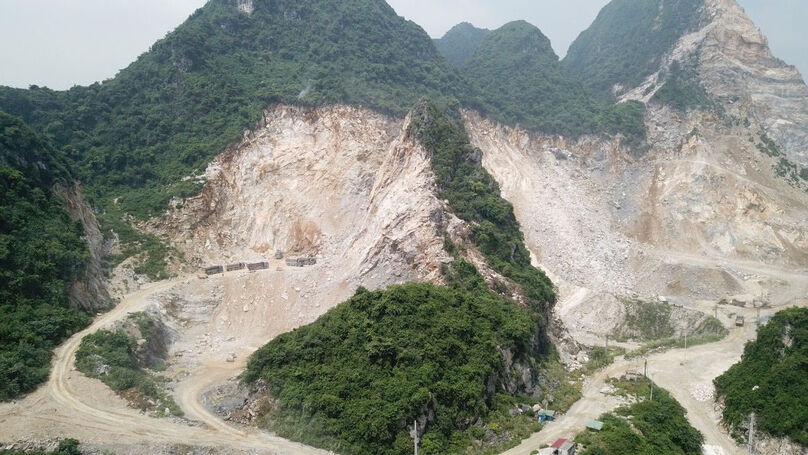 A limestone quarry being exploited in Ha Nam province, northern Vietnam. Photo courtesy of the Environment and National Resource newspaper.