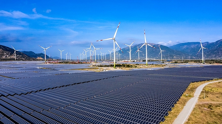 A solar and wind power farm in Ninh Thuan province, a renewable energy hub in south-central Vietnam. Photo courtesy of Industry and Trade newspaper.
