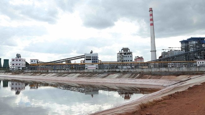 The Tan Rai bauxite-aluminum complex in Lam Dong province, Central Highlands. Photo courtesy of Thanh Nien newspaper.