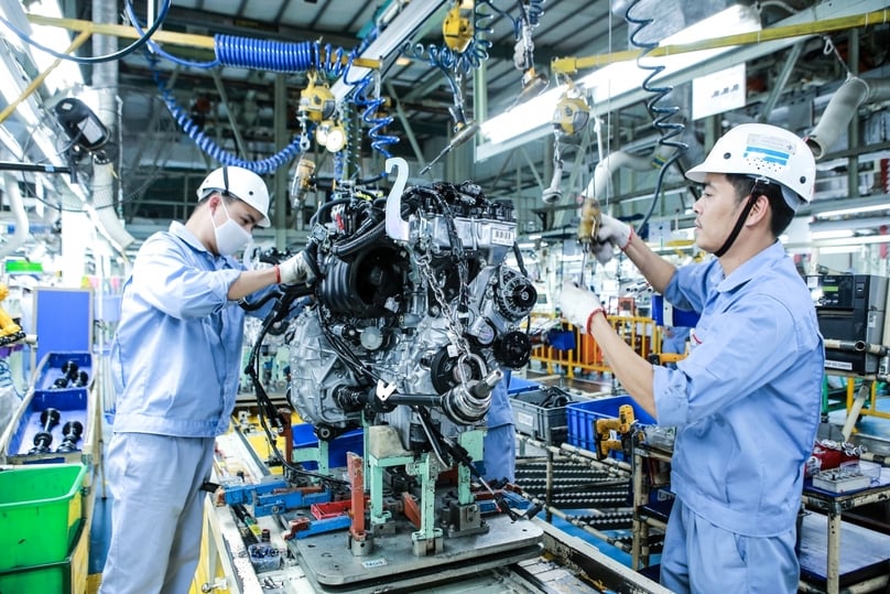 Workers in a production line of carmaker Toyota Vietnam in Vinh Phuc province, northern Vietnam. Photo courtesy of Voice of Vietnam.