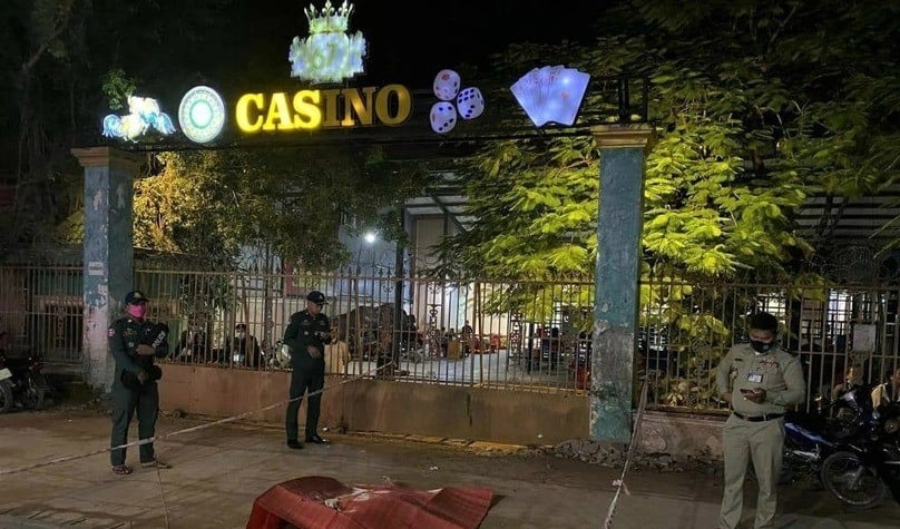 Cambodian authorities at the incident site in front of Casino 67 in Bavet Kandal village, Bavet city, Cambodia. Photo courtesy of Khmer Times.