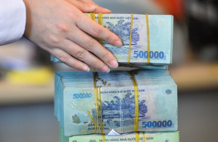 Interbank lending interest rates in Vietnam have set a record high since September 2012. Photo courtesy of Zing newspaper.