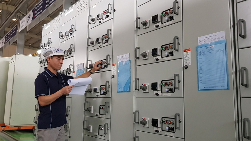 An LS Electric Vietnam technician checks the company’s operating system. Photo courtesy of the firm. 