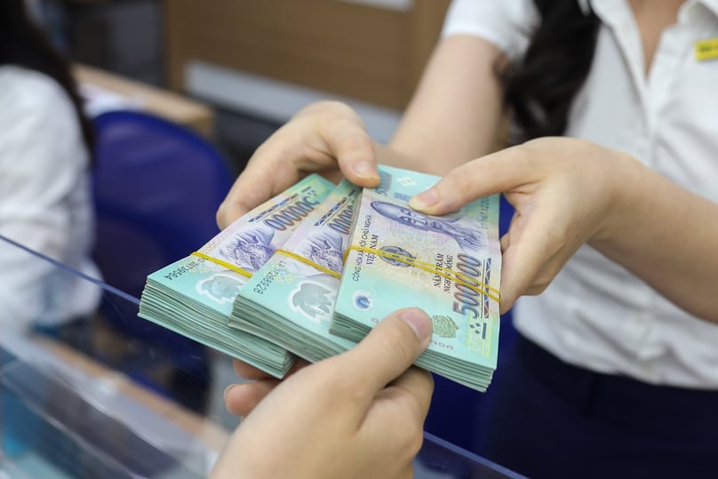 The State Bank of Vietnam has continued to withdraw cash from commercial banks amid a rallying U.S. dollar. Photo by The Investor/Trong Hieu.