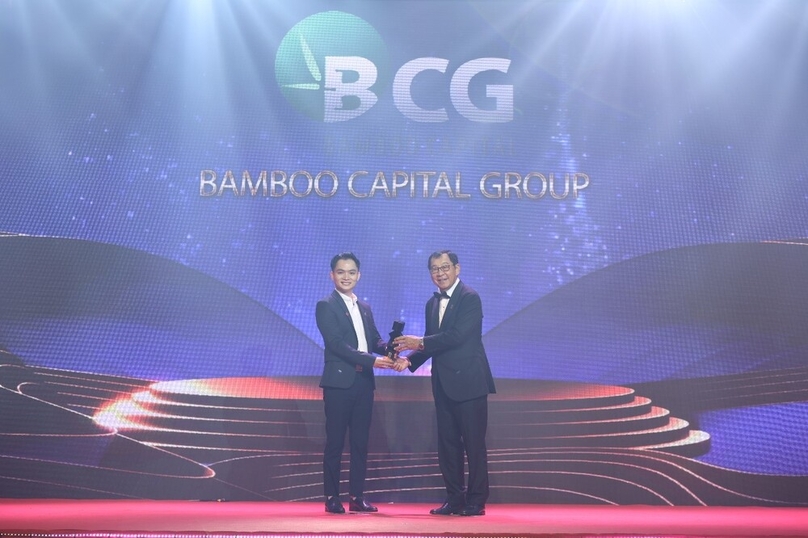 A representative of Bamboo Capital receives the award at a ceremony in HCMC on October 7, 2022. Photo courtesy of the firm.