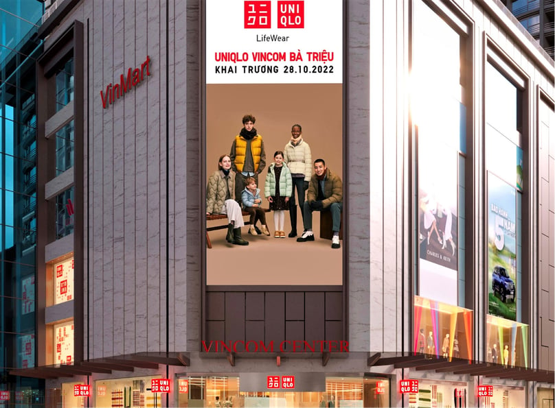 A Uniqlo sign at Vincom Ba Trieu Mall in Hanoi shows its opening date of October 28, 2022. Photo courtesy of Uniqlo.