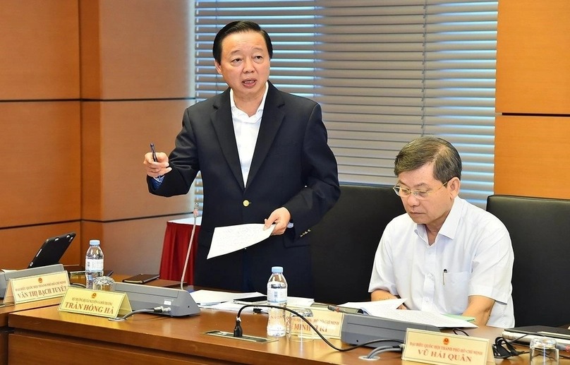 Minister of Natural Resurces and Environment Tran Hong Ha speaks at a group discussion on the draft revised Land Law on November 3, 2022. Photo courtesy of Vietnam News Agency.