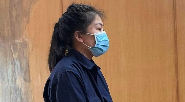 Defendant Dang Thi Thao Trang in court. Photo courtesy of Law newspaper.