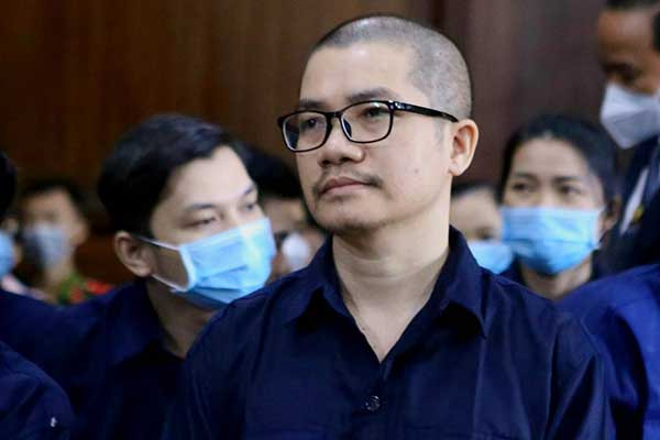 Nguyen Thai Luyen in court in December 2022. Photo courtesy of Vietnamnet newspaper.