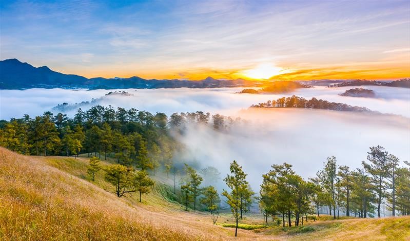 Da Lat is one of the top tourist attractions in Vietnam. Photo courtesy of Vietravel.