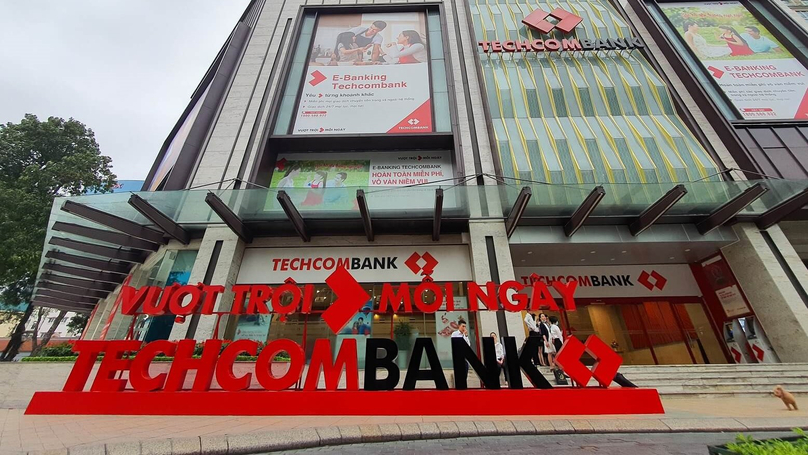 Techcombank office at Vingroup's Vincom tower in Hanoi. Photo courtesy of Saigon Times magazine. 
