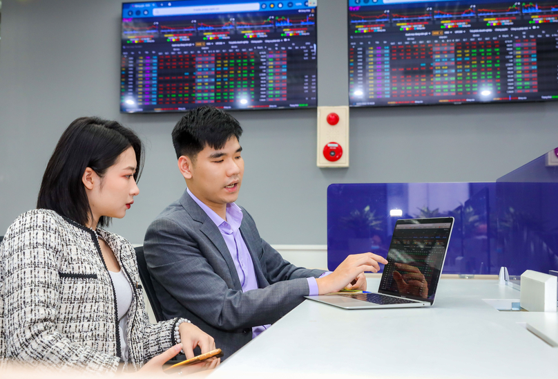 Securities investors in Vietnam. Photo by The Investor/Trung Hieu.