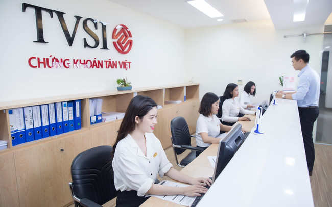 A Tan Viet Securities Corp. transaction office. Photo courtesy of the firm.