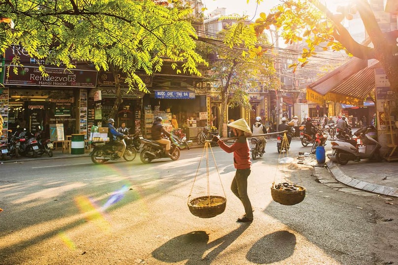 Hanoi's Old Quarter in the golden color of autumn. Photo courtesy of Vietgiaitri.com.