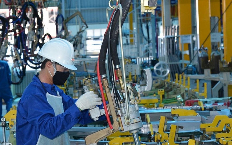 Vietnam’s index of industrial production in 2022 went up 7.8% year-on-year. Photo courtesy of Industry and Trade newspaper.