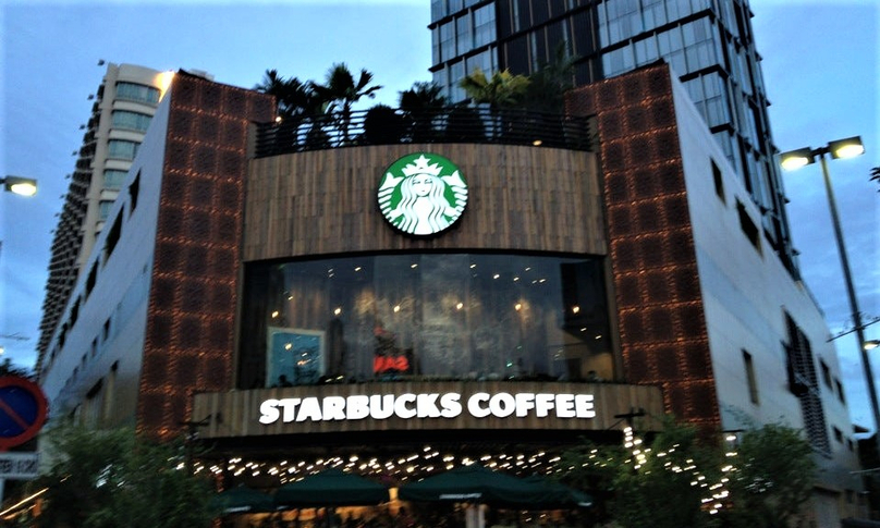 The Starbucks outlet at New World Saigon Hotel in Ho Chi Minh City at night. Photo courtesy of Starbucks.