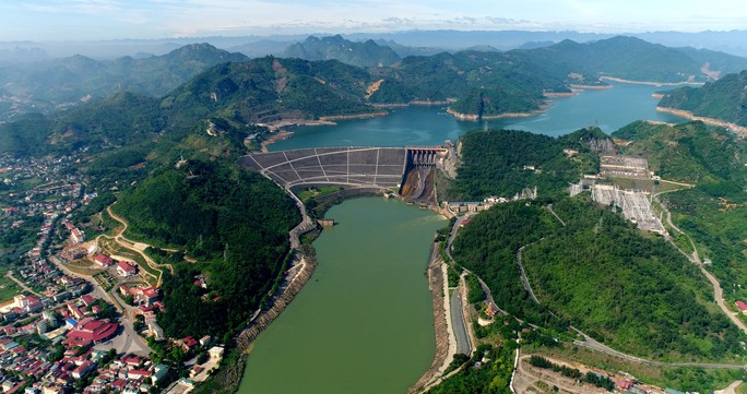 Hoa Binh Hydropower Plant in Hoa Binh province, northern Vietnam. Photo courtesy of Laborer newspaper.