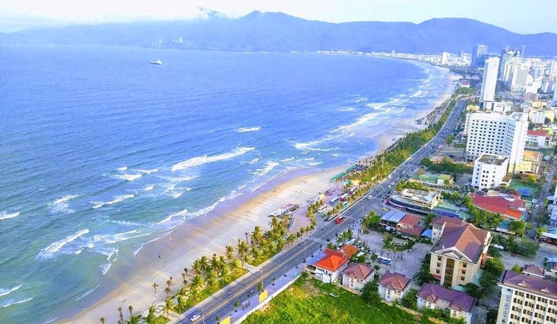 My Khe Beach in Danang city, central Vietnam. Photo courtesy of vietsensetravel.com.