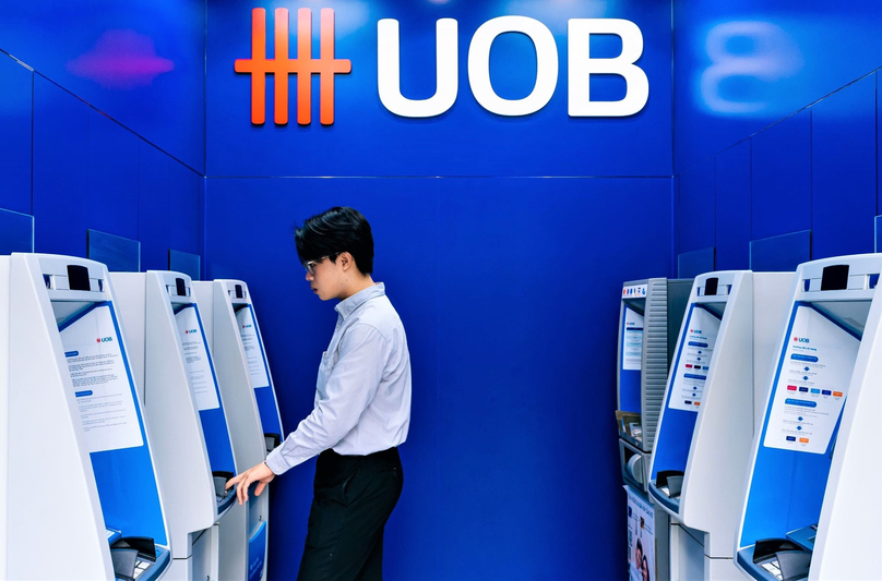A customer uses UOB Vietnam’s ATM service. Photo courtesy of the bank.