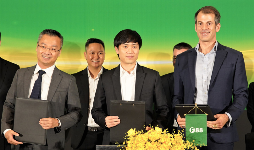 (L-R) Vietnam-Oman Investment Fund investment director Nguyen Xuan Giao, F88 chairman Phung Anh Tuan, Mekong Capital founder and partner Chris Freund at their investment announcement ceremony in Ho Chi Minh City on March 2, 2023. Photo by The Investor/Tuong Nguyen.