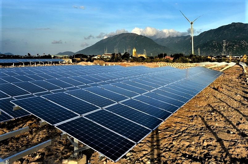 A wind and solar power plant of BIM Group in Ninh Thuan province, south-central Vietnam. Photo courtesy of BIM.