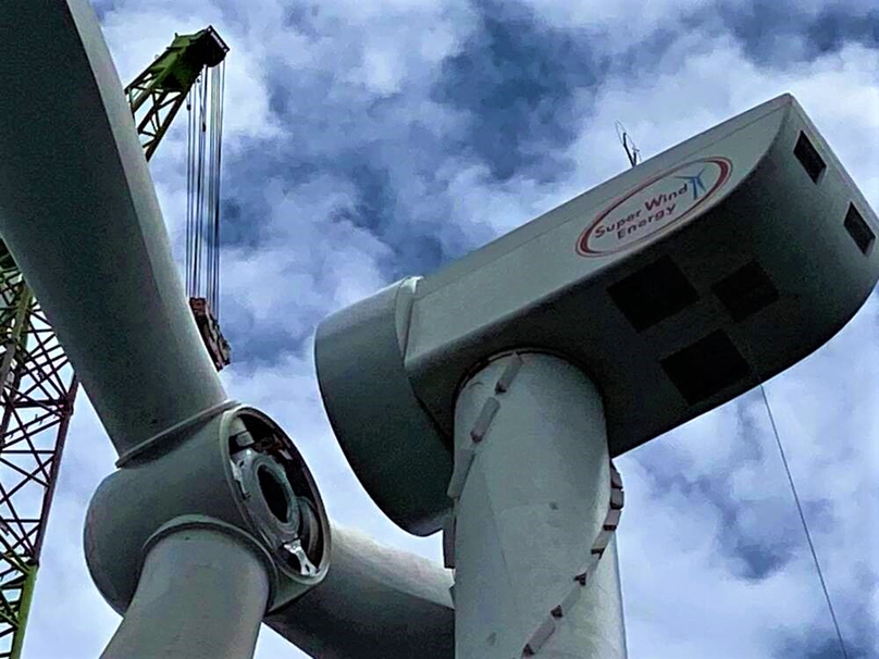 A wind turbine being installed by Super Energy Corporation. Photo courtesy of the firm. 