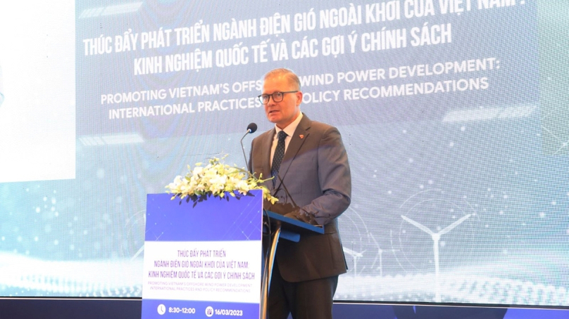 Danish Ambassador Nicolai Prytz speaks at a seminar on promoting Vietnam's offshore wind power development in Hanoi on March 16, 2023. Photo courtesy of the Central Economic Commission.