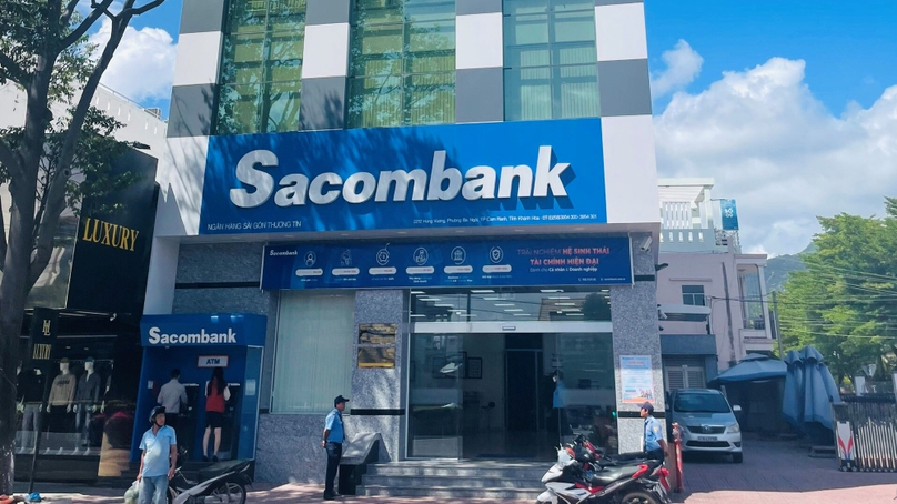 The Cam Ranh transaction office of Sacombank in Khanh Hoa province, central Vietnam. Photo courtesy of Young People newspaper.