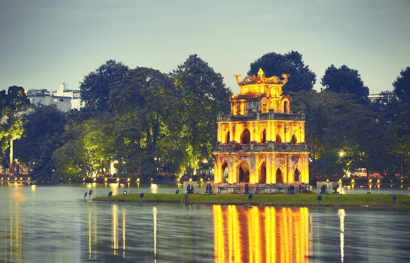 Hoan Kiem (Sword) Lake, an icon of Hanoi. Photo courtesy of VnTrip.