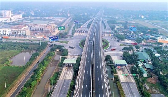 An expressway section in northern Vietnam. Photo courtesy of newspaper VnEconomy magazine.