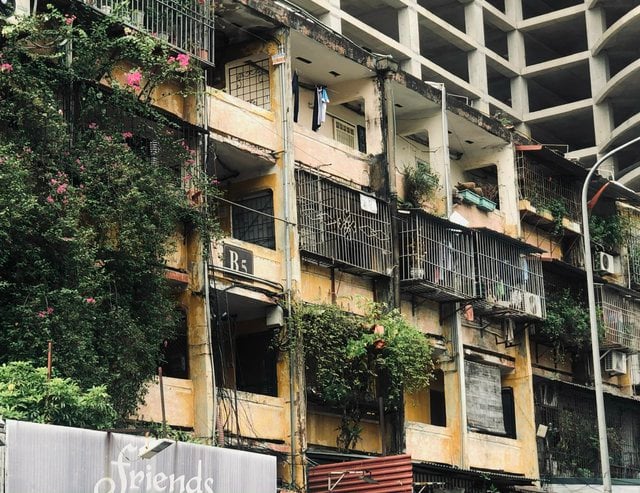 An old apartment building in Hanoi's Ba Dinh district. Photo courtesy of the government portal.