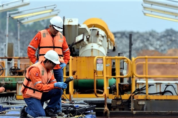 Workers of Masan High-Tech Materials, a subsidiary of Masan Group. Photo courtesy of Masan High-Tech Materials.