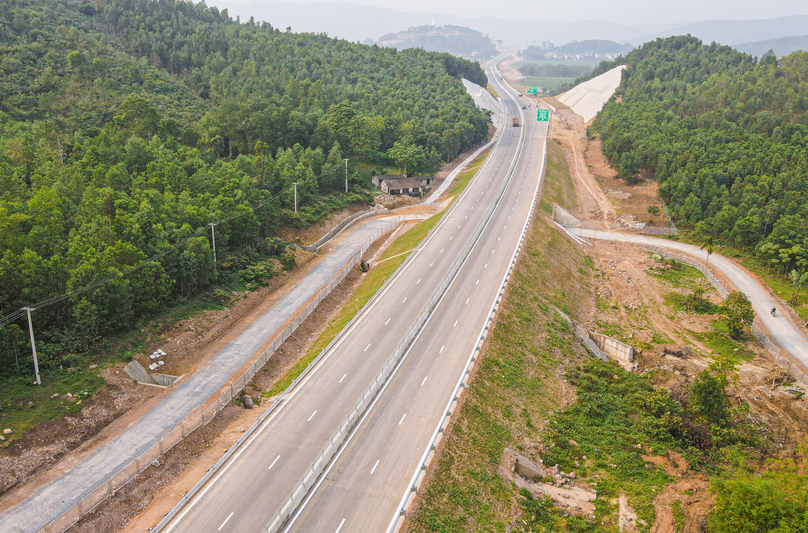 Mai Son-National Highway 45 Expressway. Photo courtesy of the government portal.