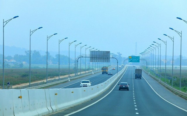 A section of the Ninh Binh-Hai Phong Expressway. Photo courtesy of the government portal.