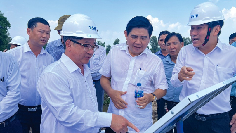 Can Tho Chairman Tran Viet Truong inspects preparations for construction of a VSIP industrial park in the Mekong Delta city on May 4, 2023. Photo courtesy of Can Tho newspaper.