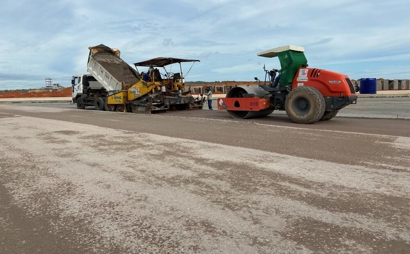 Tracodi is constructing a taxiway at Phan Thiet Airport in Binh Thuan province, south-central Vietnam. Photo courtesy of Bamboo Capital Group.