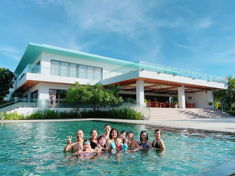 The family of Dam Hue from Hanoi takes a vacation at Cam Ranh Riviera Beach Resort & Spa. Photo courtesy of Crystal Bay Group.