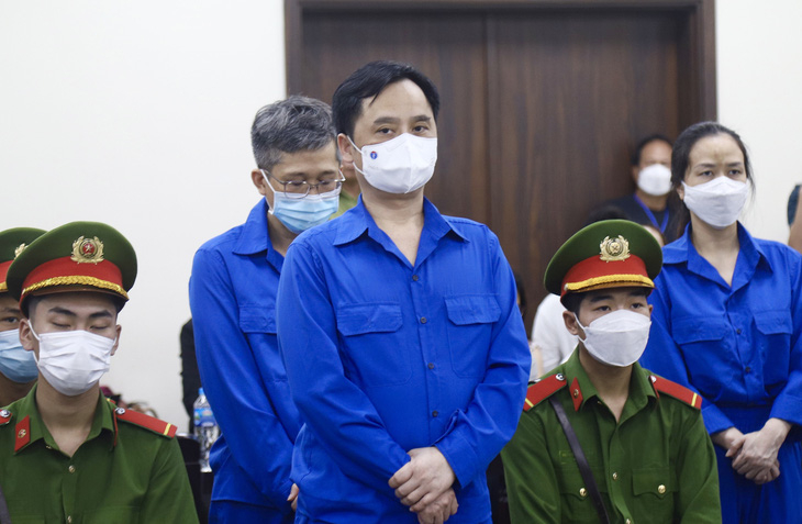 Do Thanh Nhan, former chairman of Louis Holdings in court. Photo courtesy of Youth newspaper.