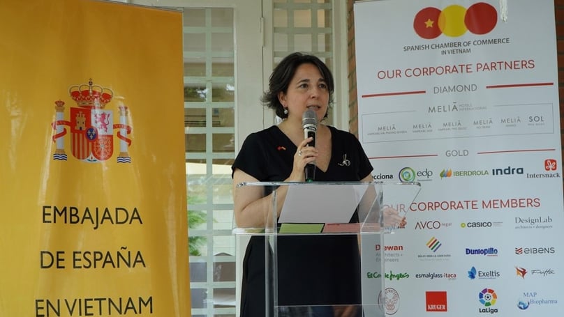 Spanish Ambassador to Vietnam Pilar Méndez Jiménez speaks at the SCCV launching ceremony in Hanoi on May 12, 2023. Photo courtesy of Bao Quoc Te newspaper.