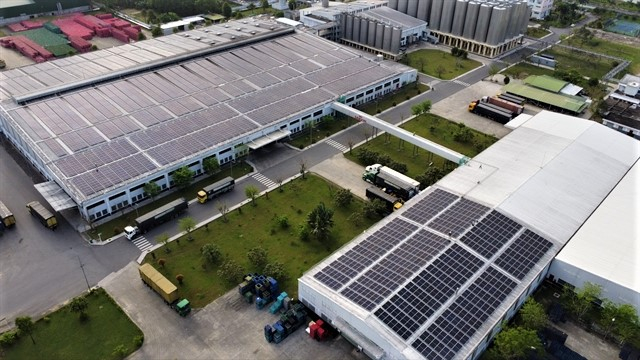 The rooftop solar system installed in the first phase at Sabeco’s Saigon Quang Ngai beer factory in Quang Ngai province, central Vietnam. Photo courtesy of Sabeco.