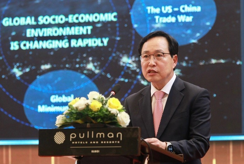 Samsung Vietnam CEO Choi Joo Ho. Photo courtesy of Investment newspaper.