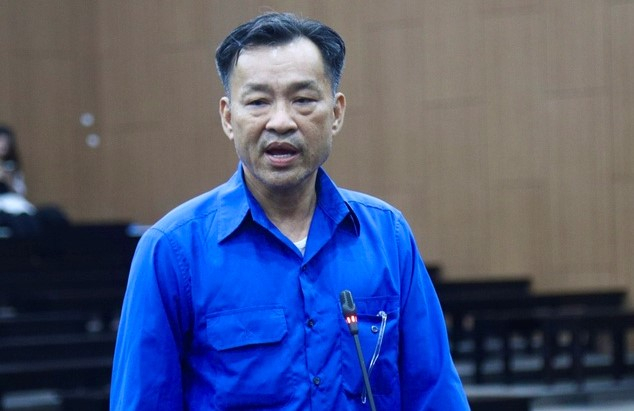 Nguyen Ngoc Hai, former chairman of Binh Thuan province, in court. Photo courtesy of Thanh Nien newspaper.