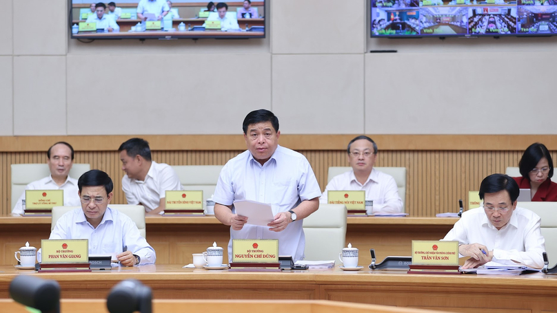 Minister of Planning and Investment Nguyen Chi Dung speaks at the cabinet meeting on June 3, 2023. Photo courtesy of the government portal.