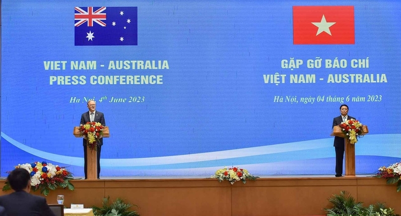 Australian PM Anthony Albanese (left) and Vietnamese PM Pham Minh Chinh at the Vietnam-Australia press conference in Hanoi on June 4, 2023. Photo courtesy of Vietnam's International newspaper.