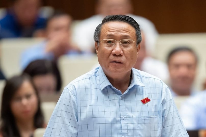 Ha Sy Dong, Vice Chairman of Quang Tri province, speaks during the National Assembly discussions on June 5, 2023. Photo courtesy of the legislature.