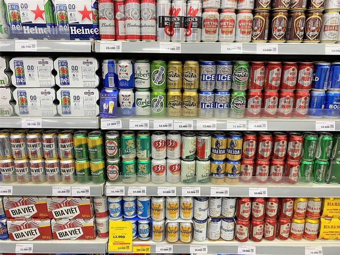 Beer products on dispay at a Vietnamese supermarket. Photo courtesy of VietNamNet.