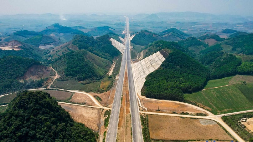 A section of the Mai Son-National Highway 45 Expressway connecting Ninh Binh and Thanh Hoa provinces in northern and central region of Vietnam. Photo by The Investor/Song Lam.